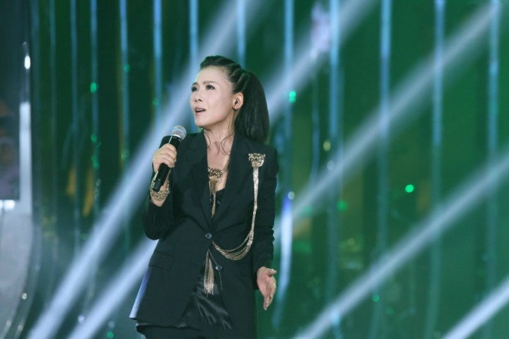 与病魔抗争12年后，这位霸气的乐坛一姐终于回来了