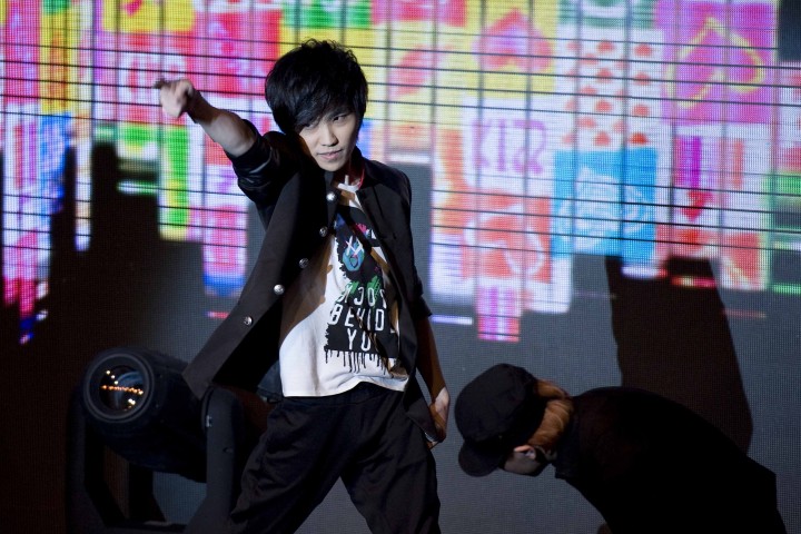 他曾是霸屏空间的QQ音乐三巨头，销声匿迹多年后居然出现在选秀节目上…