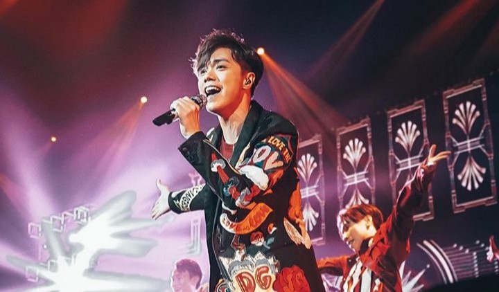 参加《歌手》被退赛又惨遭“封杀”，时隔两年他终于要回来了？