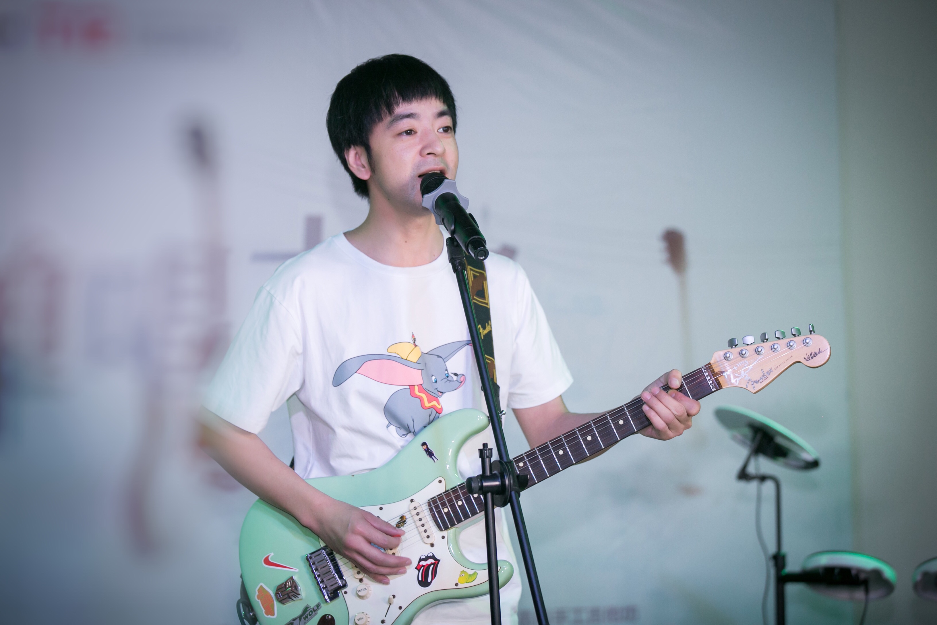 闫雄伟-《Summer Day》