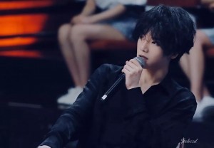 舞台上那么霸气的花花,遇上小朋友反差居然这么大!