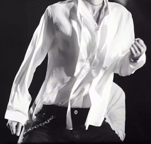 爱豆的腰,杀人的刀,我在刀下幸福地笑…