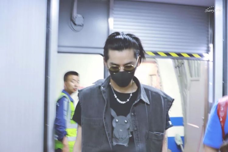 原来长得帅真的可以为所欲为...