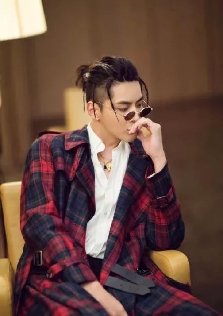 原来长得帅真的可以为所欲为...