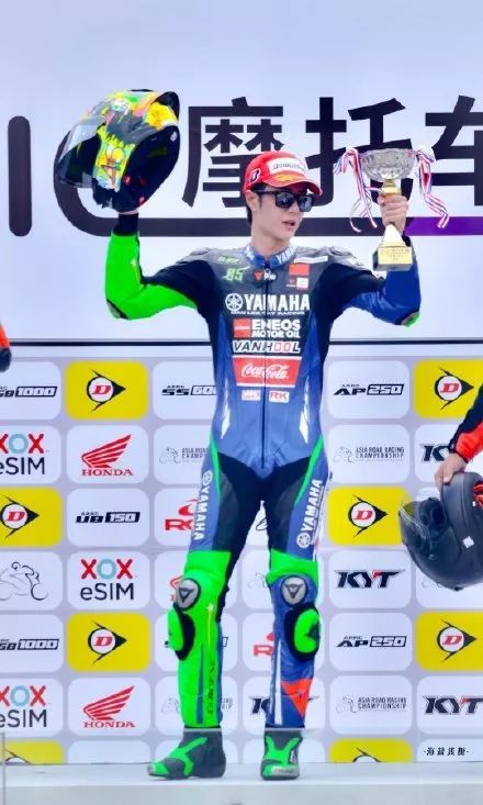 这个新晋流量的隐藏技能居然这么多！