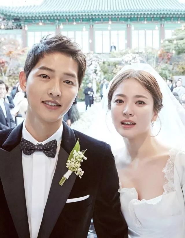 热门CP纷纷离婚，爱情变得太快就像龙卷风！