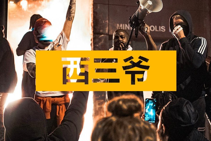 看到同胞惨死白人警察膝下，美国黑叔叔选择了重拳出击...