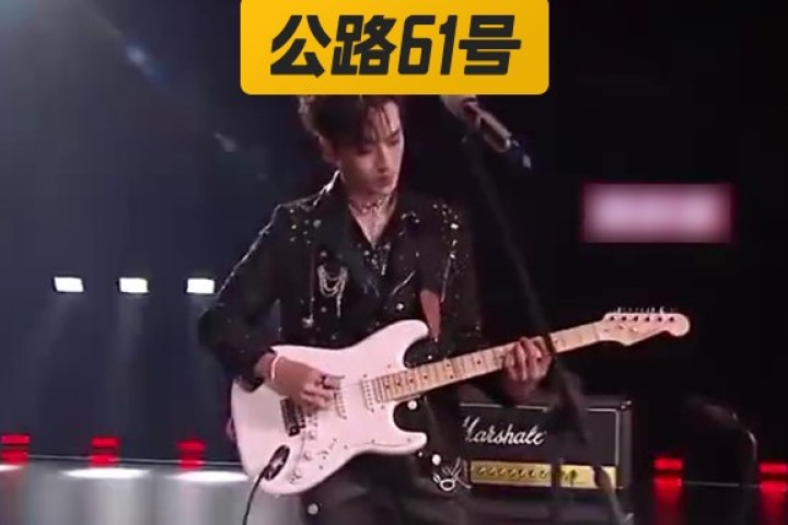 吹、拉、弹、唱全是做样子，这晚会真把我给整吐了！​