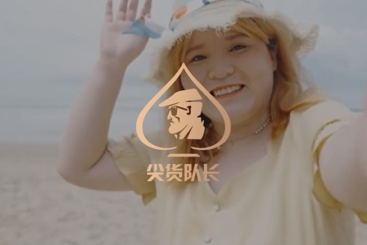 靠低俗直播走红的郭老师，年收入过千万了…