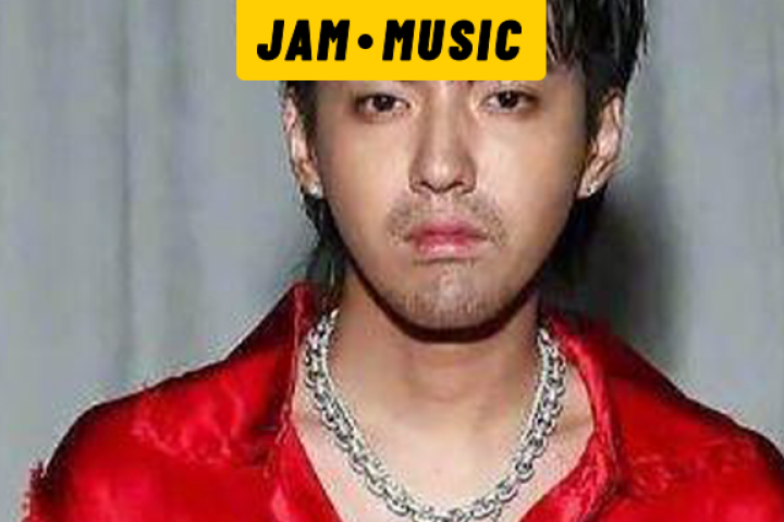 吴亦凡的音乐圈地位，到底是谁捧起来的？