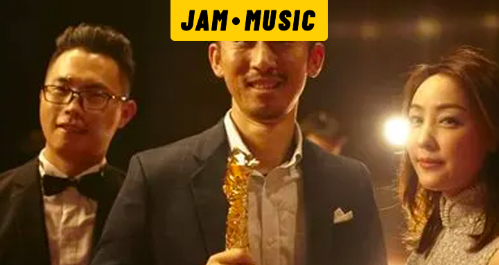 事实上