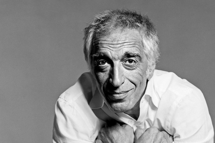 1479380819866801.jpg 科恩的死让我想起了68岁的赫拉德·达拉蒙,他说:我的理想是每天早晨下楼去买羊角面包