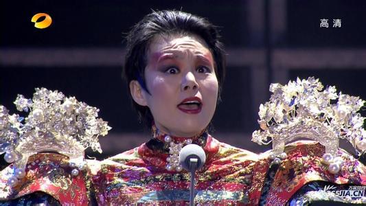 1483680795356631.jpg 在王菲演唱会后大表“痛心”引发争议的“神曲”歌手龚琳娜,究竟何许人也?