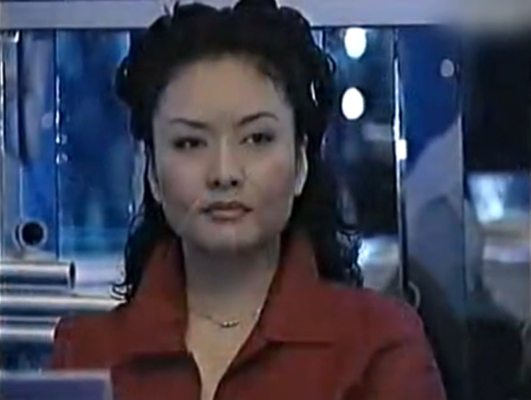 1483680796322532.png 在王菲演唱会后大表“痛心”引发争议的“神曲”歌手龚琳娜,究竟何许人也?