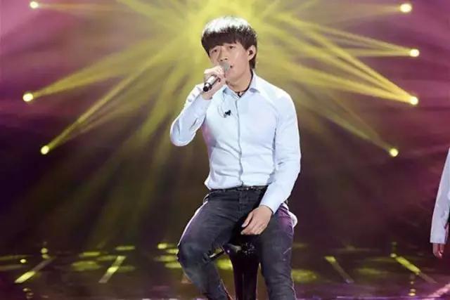 他只在《歌手》唱了三期便被淘汰,但却是我心中永远的第一名!