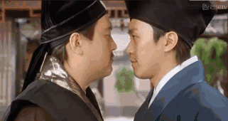 我在网上随便下了部《速度与激情》，万万没想到是AV成人片