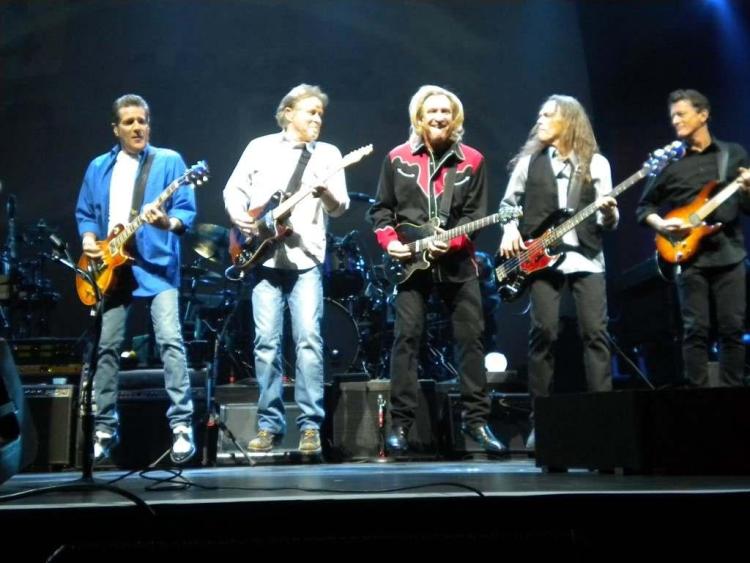 曾经影响一代人的老鹰乐队，在45年之后，终究还是和我们道别了