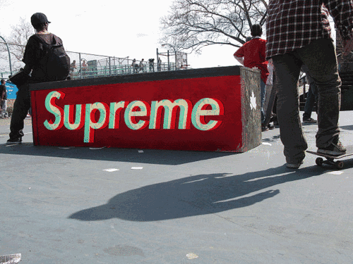 世上只有这款潮牌敢指着你的鼻子骂:爱买买,不买滚!