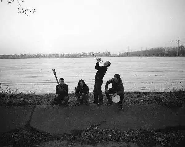 只有他们的歌能一语道破,到底是谁杀死了你心中的那个青年!