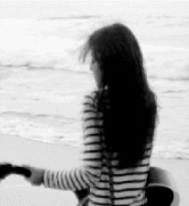 “小清新教母”陈绮贞，用少女般的声音填满我们的青春