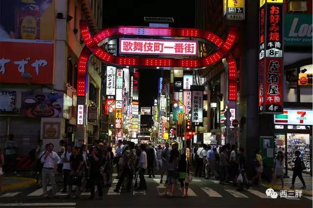 歌舞伎町的王者李小牧,连日本黑帮、警察都要让他三分