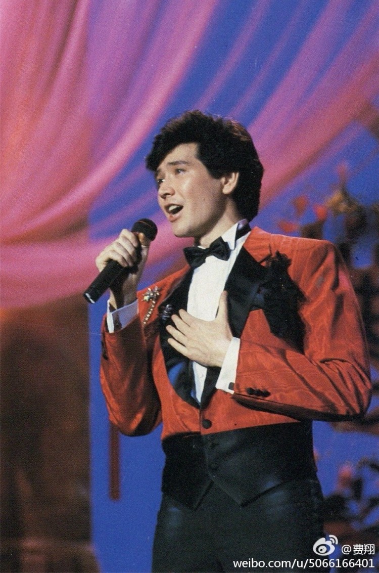他曾是中国最火的歌手，从斯坦福学医到百老汇演员，他才是真正的优质偶像！