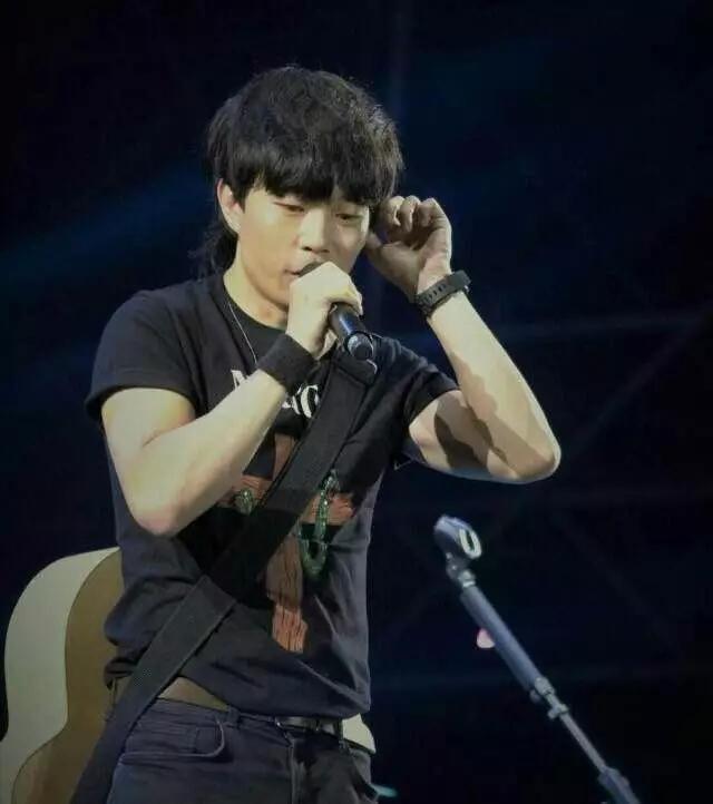 理想不会变老，31岁的赵雷，永远都年轻！