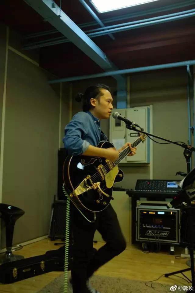 金曲奖最大黑马绝非一日而成,郭顶用12年走出自己的音乐之路