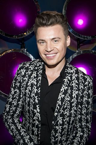 1501675685598010.jpg 320px-Shawn_Hook_By_Daniel_Åhs.jpg