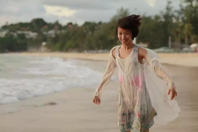 王珞丹用四种乐器演绎朴树新歌,告诉你什么叫一个人的乐队