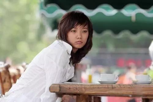 王珞丹用四种乐器演绎朴树新歌,告诉你什么叫一个人的乐队