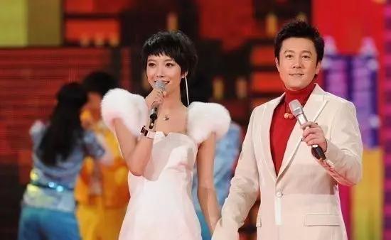 王珞丹用四种乐器演绎朴树新歌,告诉你什么叫一个人的乐队