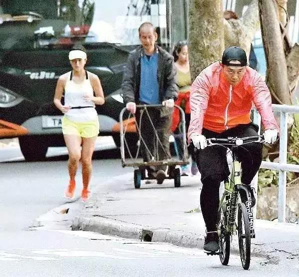 相貌平平、挥霍无度的徐濠萦,却是陈奕迅最想厮守终生的人