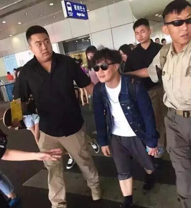 相貌平平、挥霍无度的徐濠萦,却是陈奕迅最想厮守终生的人