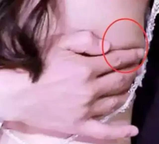 靳东，你努力装文艺的样子，真的好辛苦！