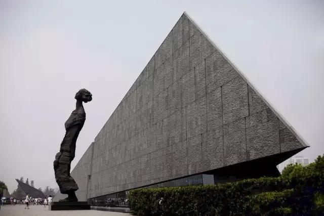 我努力去读懂这最后8人的经历,却不及她们经历苦痛的万分之一