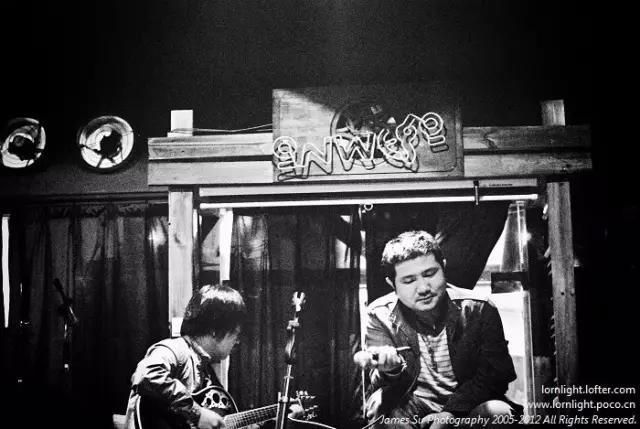 不管是过去的腰乐队还是如今的寸铁,都注定只属于少数人...