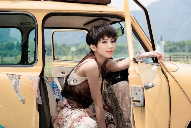 如果我的播放器中只能留一位女歌手，那一定会是戴佩妮