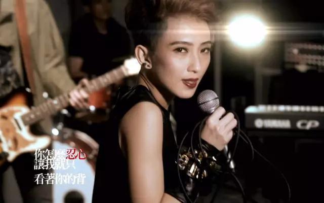 如果我的播放器中只能留一位女歌手，那一定会是戴佩妮