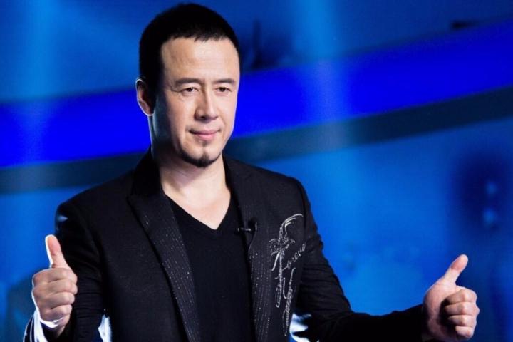 杨坤私生饭微博曝光，称“要为爱走一走”