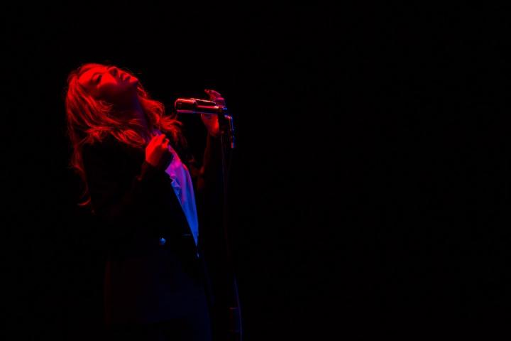 许靖韵派台新曲《琢磨》MV上线，首次尝试Live Show类型