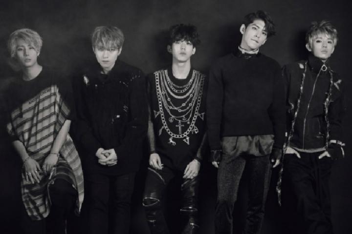 Day6新专辑《I Loved you》上线，用温柔或者狂野的声线治愈你的耳朵。