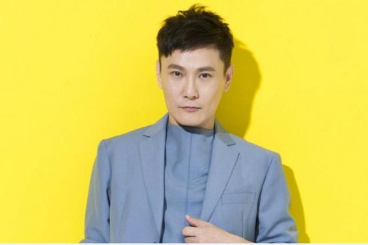 张信哲今日发布新单曲《见坏就收》，为男人的感情观发声！