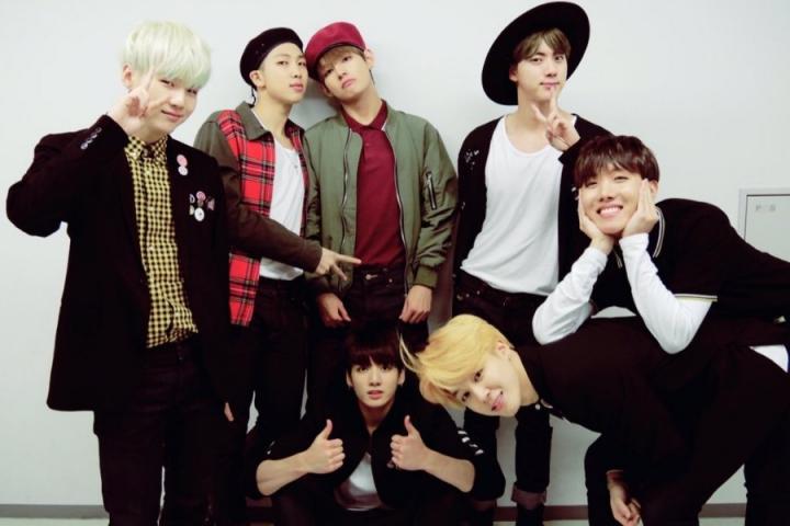 防弹少年团新专辑《LOVE YOURSELF 承 'Her'》V&E两个版本的概念照公开