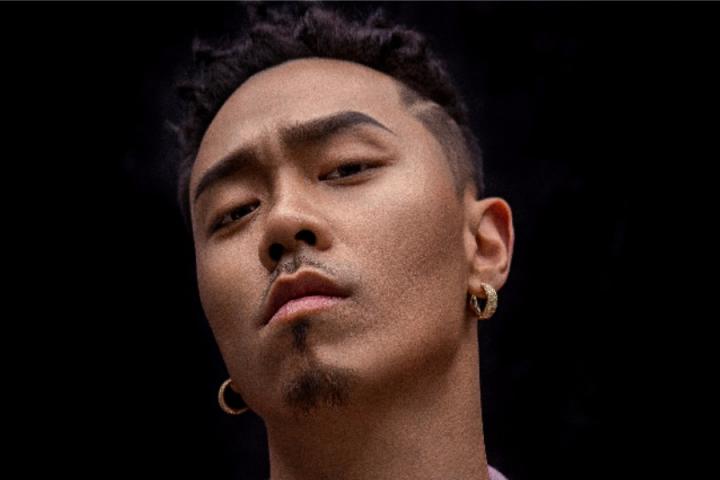 Dragon Pig联合美女Rapper AY楊佬叁发布《慢慢来》女生版