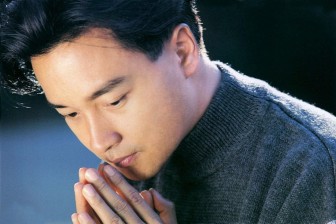 韩寒监制，张国荣热情演唱会影像全记录公开发行