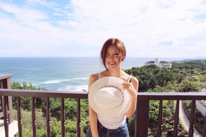 T-ARA孝敏INS分享自己参加闺蜜婚礼照片，网友送上祝福