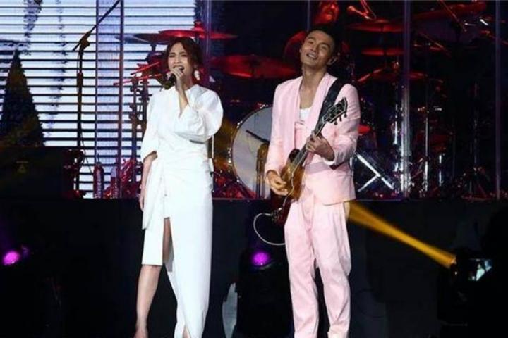 李荣浩透露婚事将近：“结婚绝对会公开”