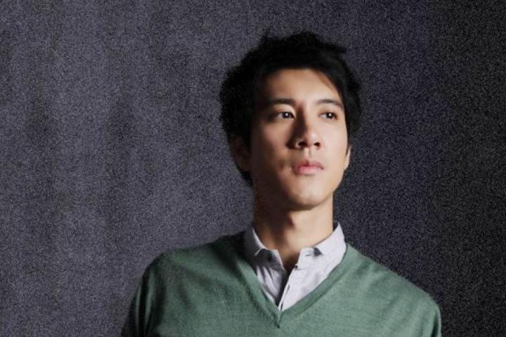 王力宏在京举行新专辑记者会，公开回应假唱质疑