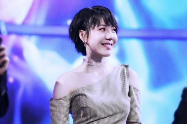 吴莫愁音乐计划发布会首唱主打《噪音》，同时发布MV